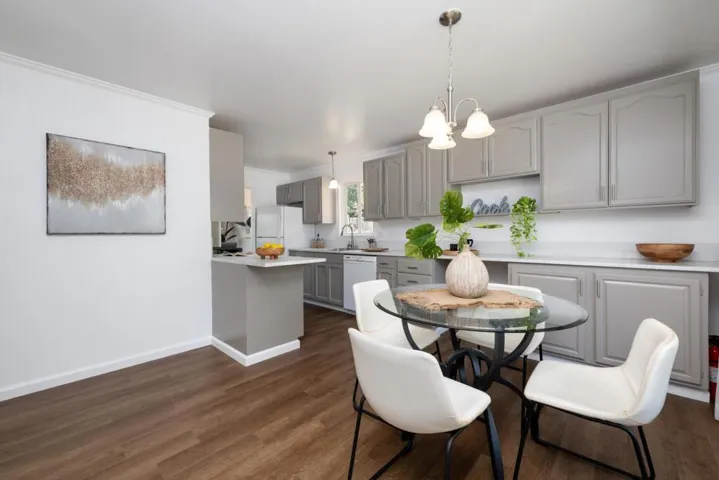 17 Tioga Way, Pacifica, California 94044