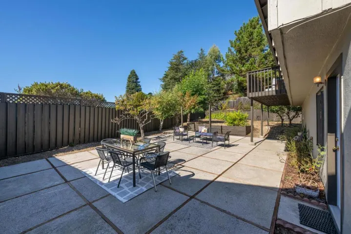17 Tioga Way, Pacifica, California 94044