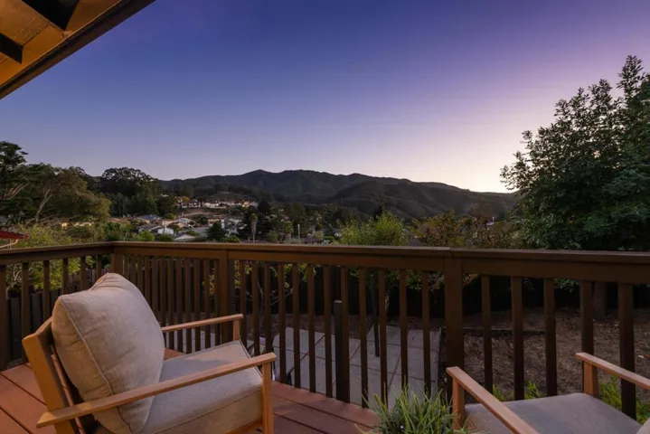17 Tioga Way, Pacifica, California 94044