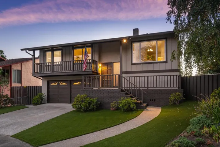 17 Tioga Way, Pacifica, California 94044