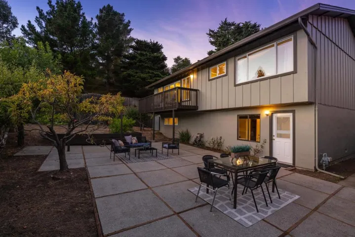 17 Tioga Way, Pacifica, California 94044