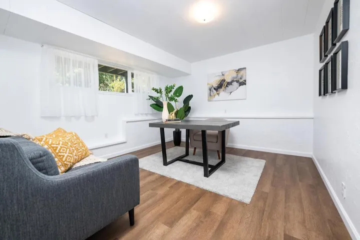 17 Tioga Way, Pacifica, California 94044