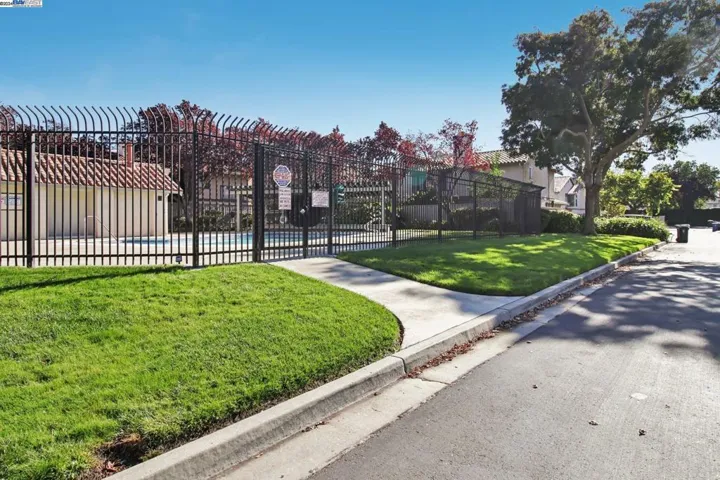 6248 Jarvis Ave, Newark, California 94560-1243