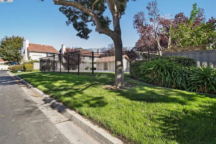6248 Jarvis Ave, Newark, California 94560-1243