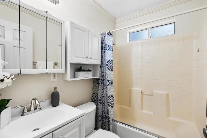 24540 Margaret Dr, Hayward, California 94542