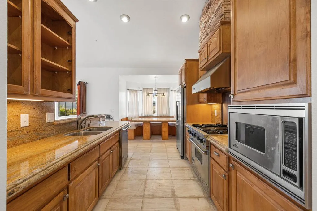 62734 Starlight Street, Joshua Tree, California 92252 home-pic-18