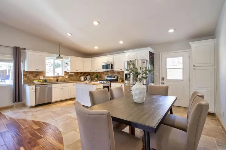 30562 Southern Cross Road, Temecula, California 92592