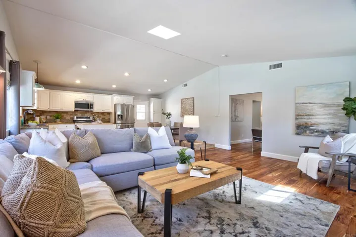 30562 Southern Cross Road, Temecula, California 92592