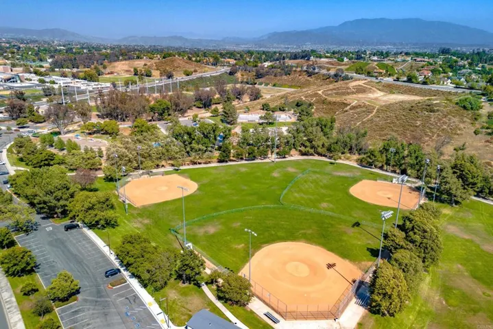30562 Southern Cross Road, Temecula, California 92592
