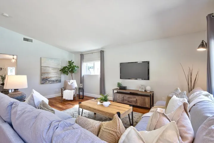 30562 Southern Cross Road, Temecula, California 92592