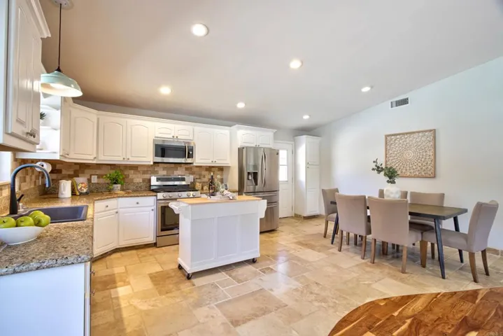 30562 Southern Cross Road, Temecula, California 92592