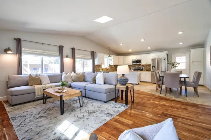 30562 Southern Cross Road, Temecula, California 92592