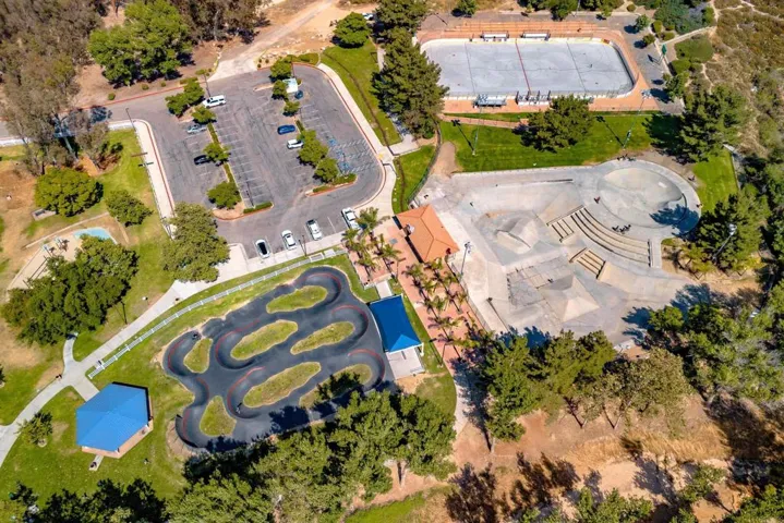 30562 Southern Cross Road, Temecula, California 92592