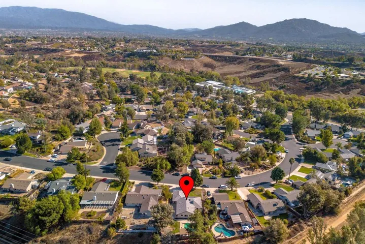 30562 Southern Cross Road, Temecula, California 92592