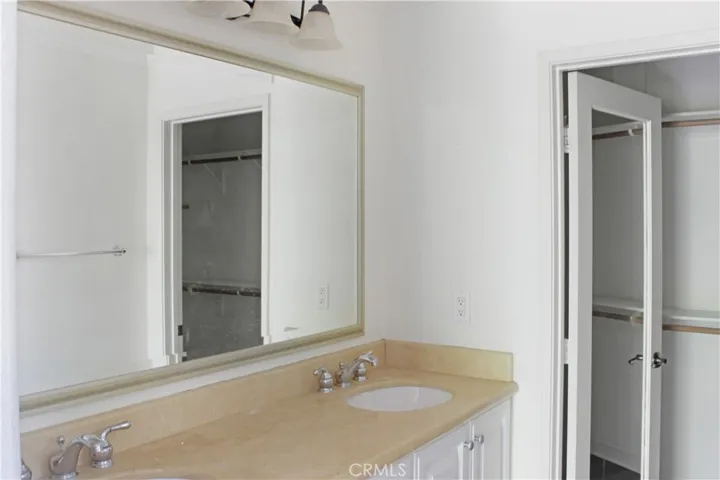 2480 E Villa Street 8, Pasadena, California 91107
