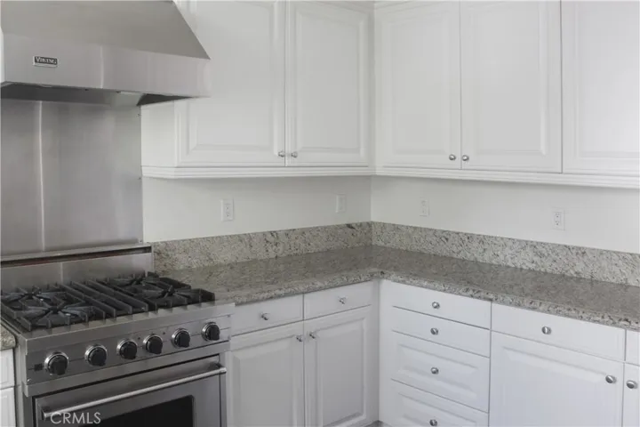 2480 E Villa Street 8, Pasadena, California 91107
