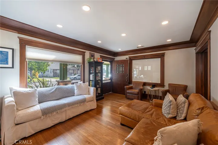 375 Orizaba Avenue, Long Beach, California 90814