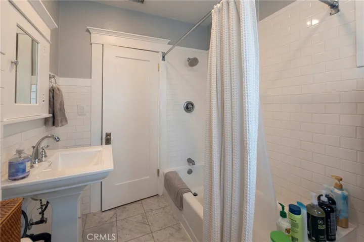 375 Orizaba Avenue, Long Beach, California 90814