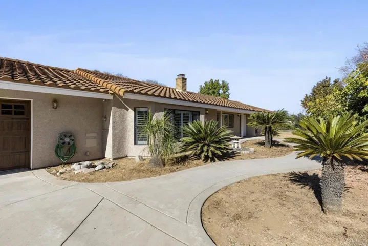 1333 Via Encinos Drive, Fallbrook, California 92028