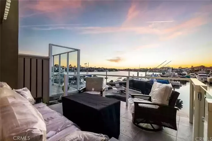 16443 Harbour Lane 11, Huntington Beach, California 92649