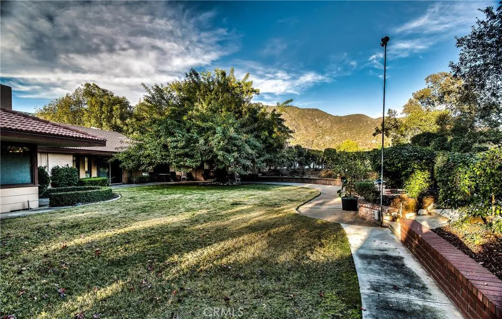 682 Deodar Lane, Bradbury, California 91008 home-pic-4