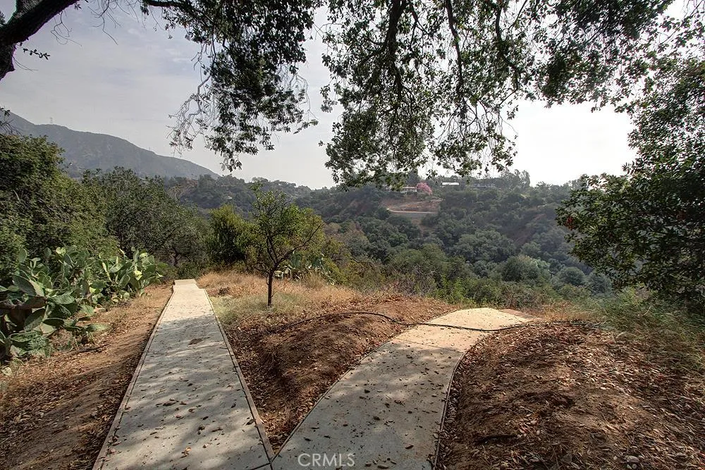 682 Deodar Lane, Bradbury, California 91008 home-pic-10