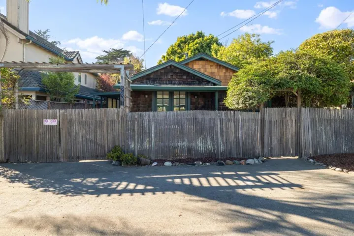 231 19th Avenue, Santa Cruz, California 95062