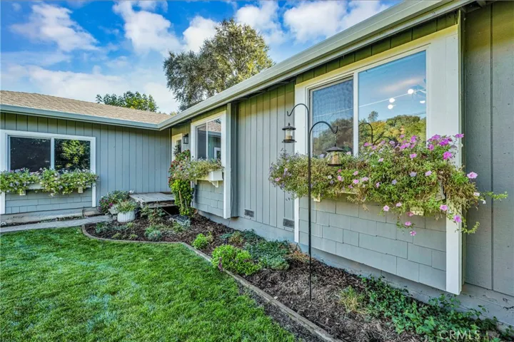19857 Mountain N, Hidden Valley Lake, California 95467