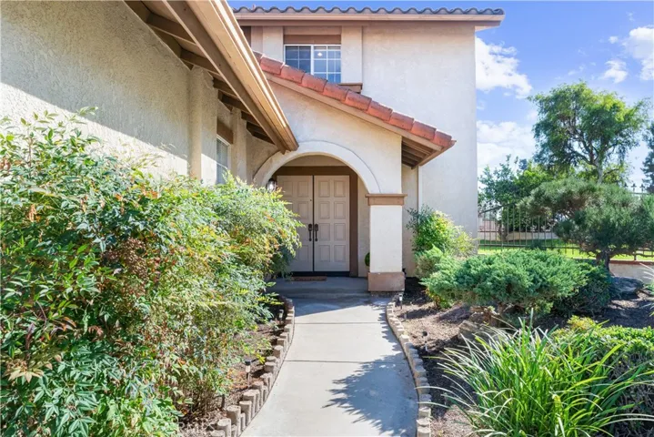 21420 Via La Naranja, Yorba Linda, California 92886