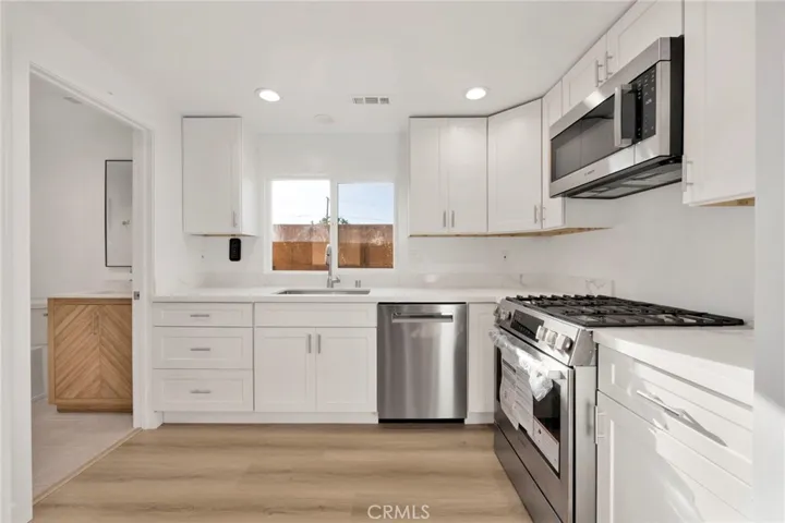 10725 Nassau Avenue, Sunland, California 91040