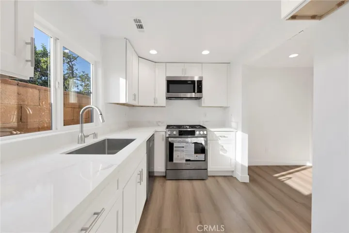 10725 Nassau Avenue, Sunland, California 91040