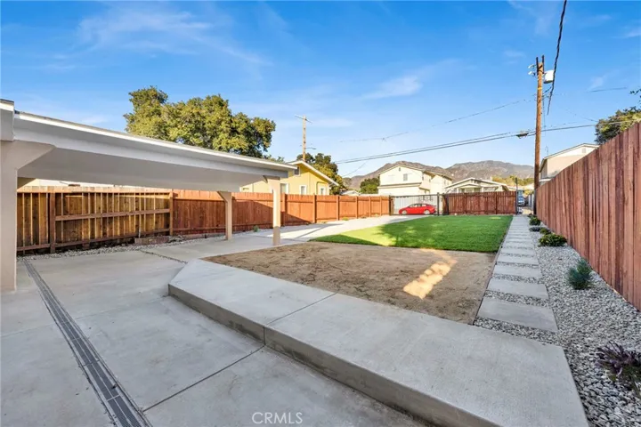 10725 Nassau Avenue, Sunland, California 91040