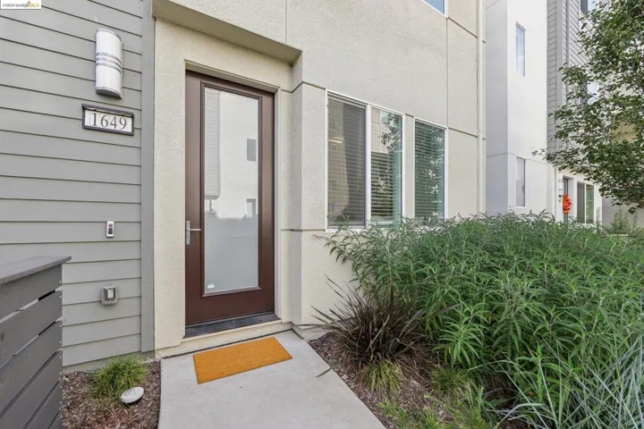 1649 Harbor Lights Rd, Richmond, California 94804