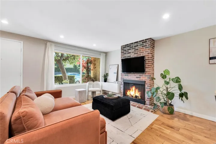 16733 Vanowen Street 41, Lake Balboa, California 91406
