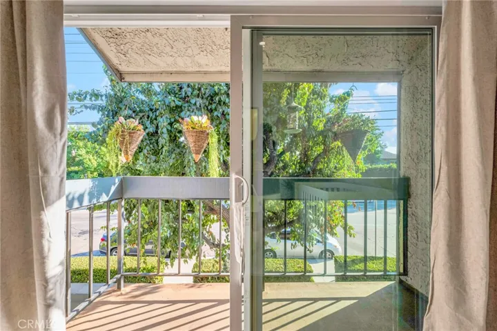 16733 Vanowen Street 41, Lake Balboa, California 91406