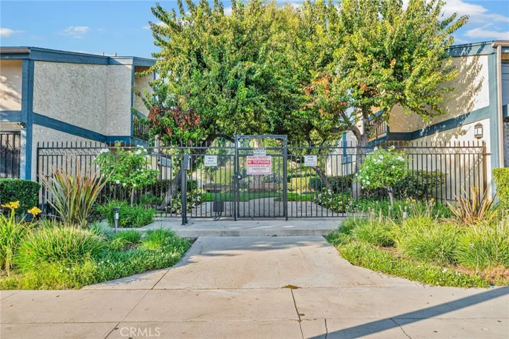 16733 Vanowen Street 41, Lake Balboa, California 91406