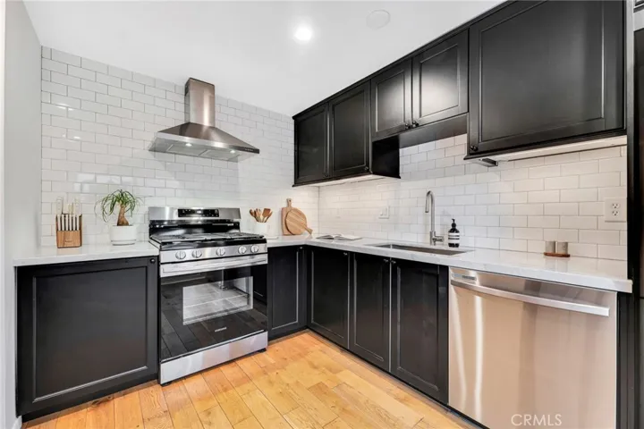 16733 Vanowen Street 41, Lake Balboa, California 91406