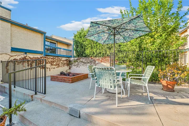 16733 Vanowen Street 41, Lake Balboa, California 91406