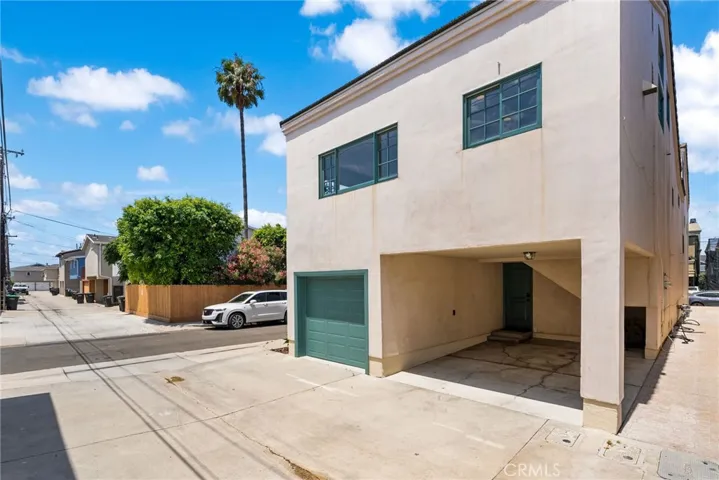 Garage and car port