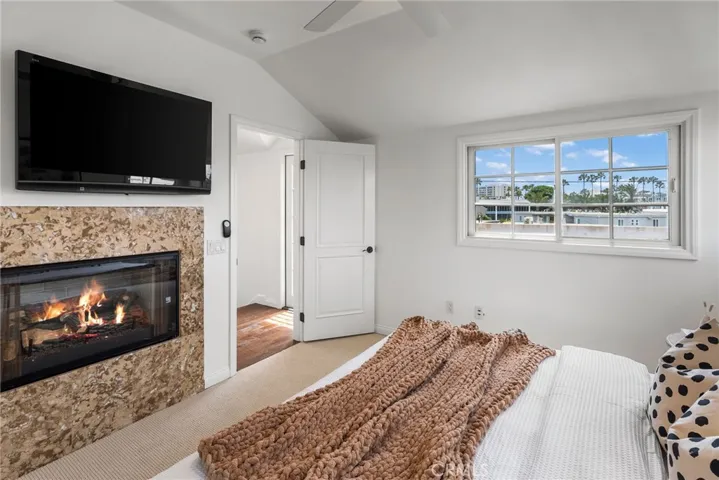600 1/2 36th, Newport Beach, California 92663