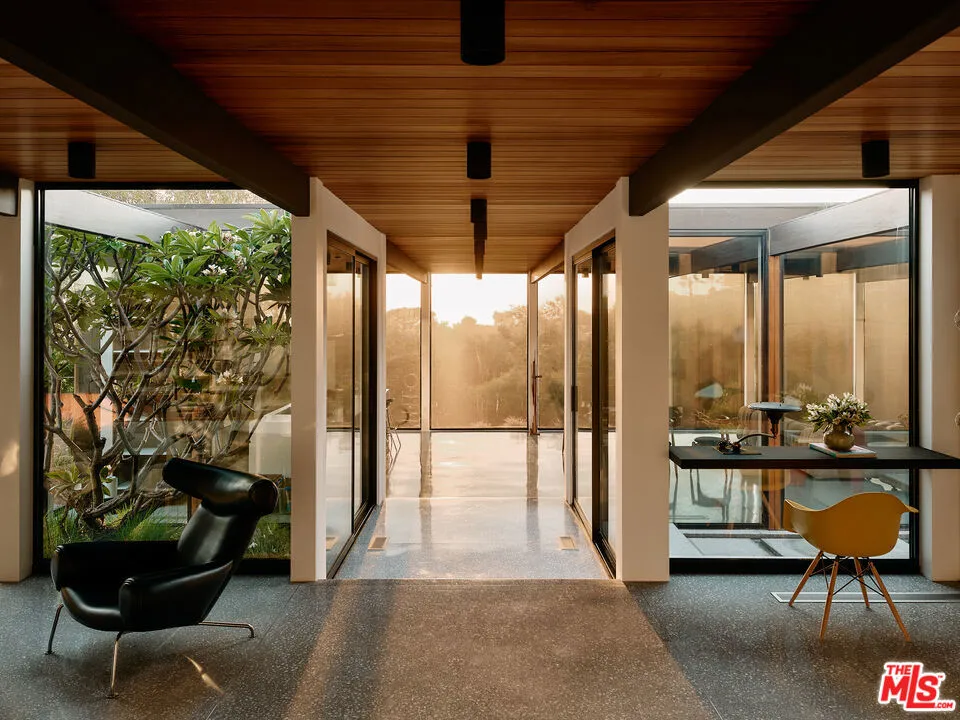 5637 Busch Drive, Malibu, California 90265 home-pic-0