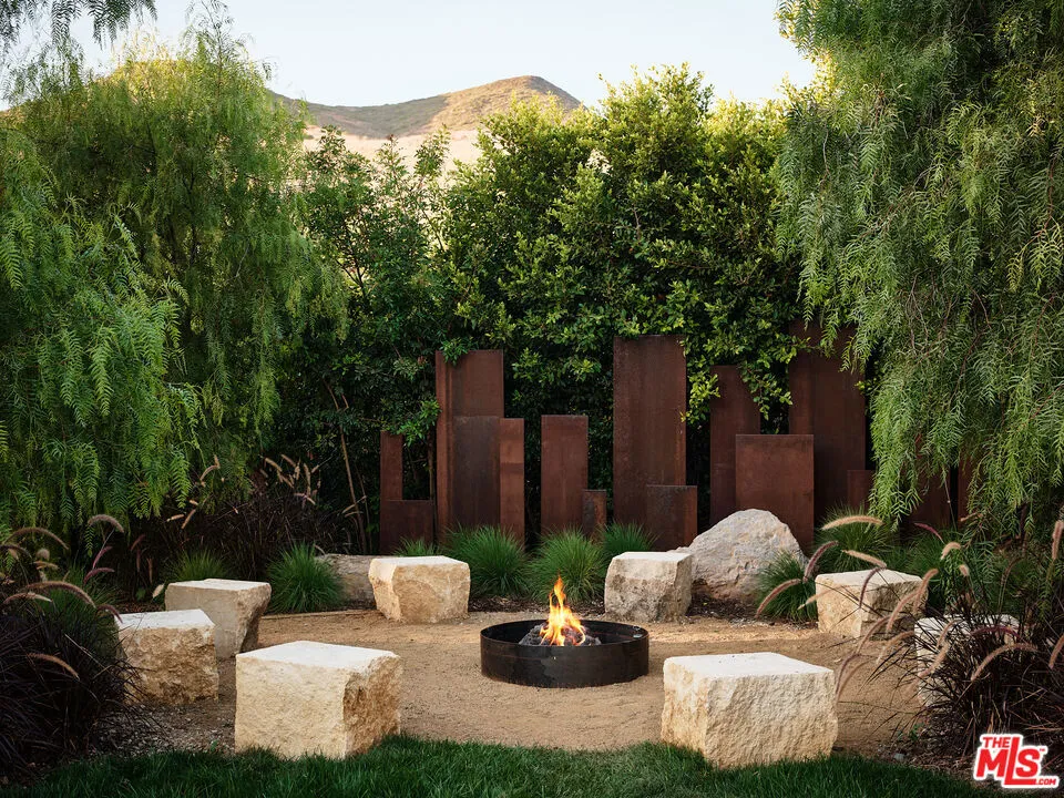 5637 Busch Drive, Malibu, California 90265 home-pic-20