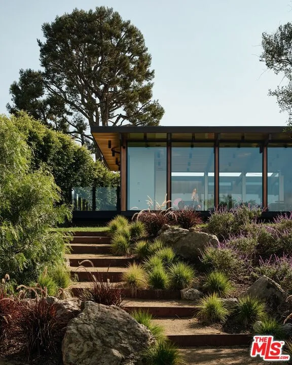 5637 Busch Drive, Malibu, California 90265 home-pic-18