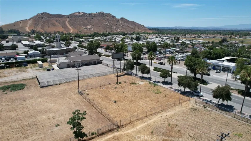 5359 Mission Boulevard, Jurupa Valley, California 92509