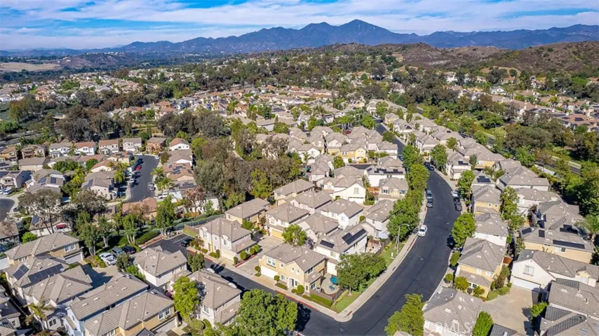 91 Bloomfield Lane, Rancho Santa Margarita, California 92688