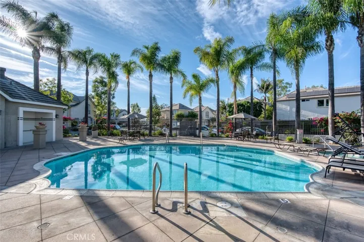 91 Bloomfield Lane, Rancho Santa Margarita, California 92688