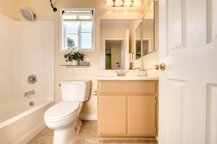 91 Bloomfield Lane, Rancho Santa Margarita, California 92688