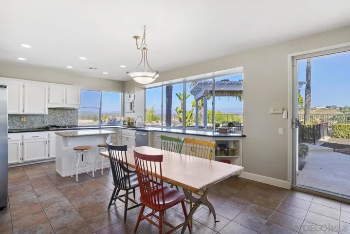 5173 Avenida De La Plata, Oceanside, California 92057