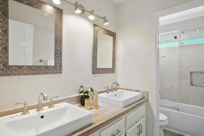 5173 Avenida De La Plata, Oceanside, California 92057