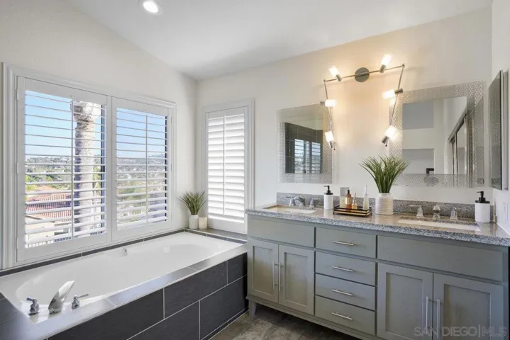 5173 Avenida De La Plata, Oceanside, California 92057